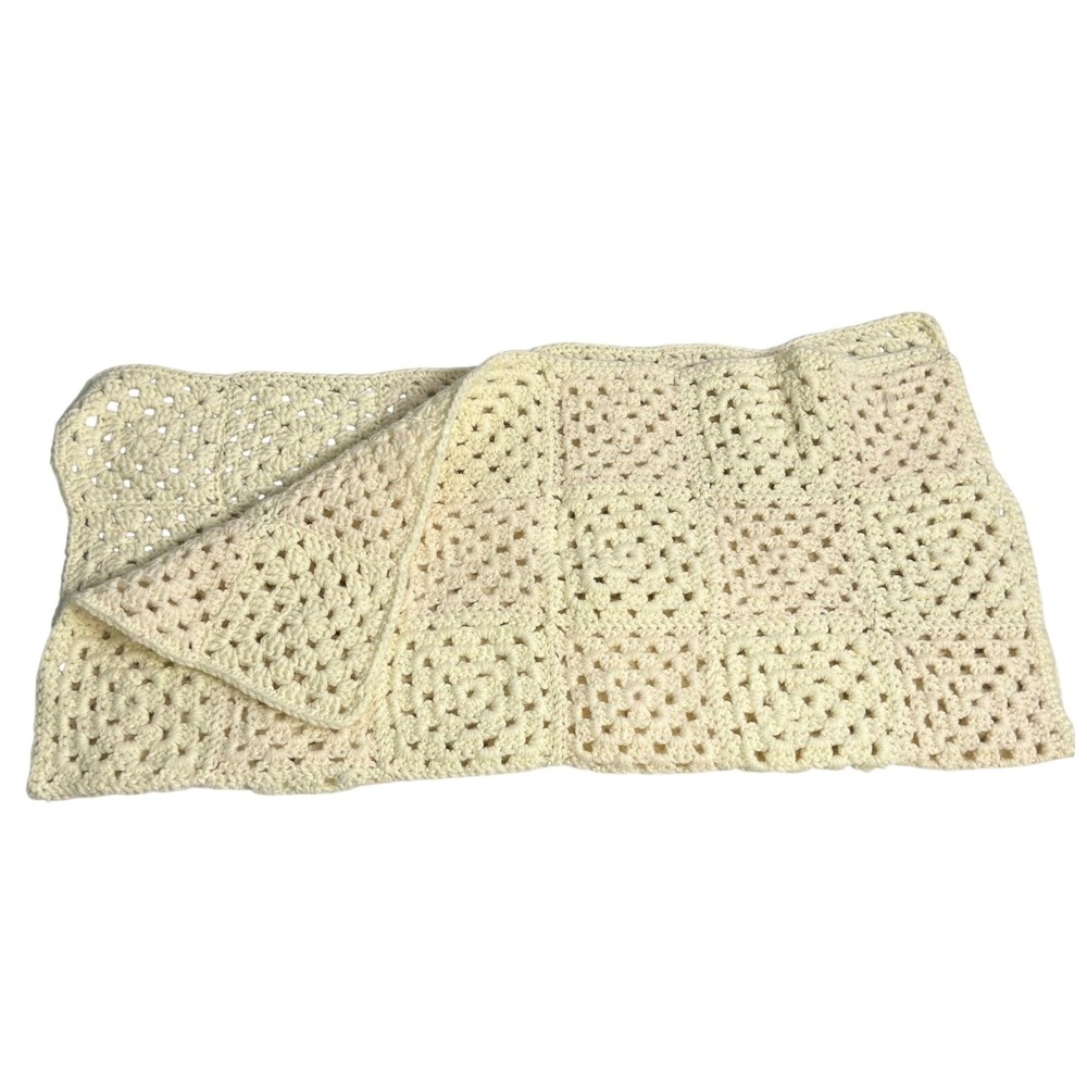 Vintage Cottagecore Handmade Crochet Granny Square Table Topper 27x27‎ Cream